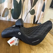 SADDLEMEN Pro Series SDC Grip Seat Backrest 18-25 Harley M8 Fxlrst Fxlrs FLSB