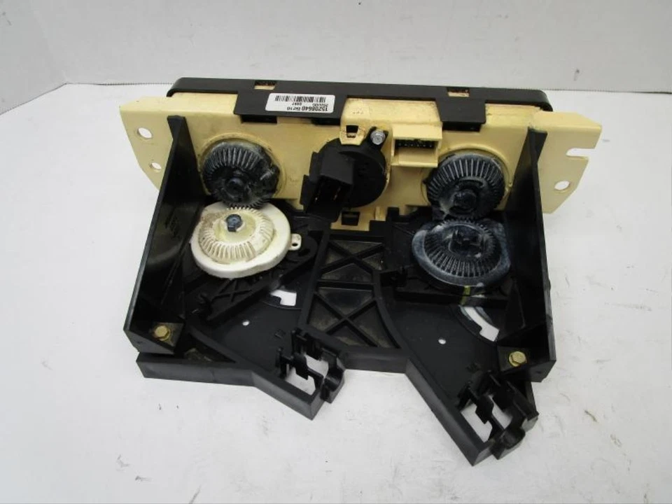 2006-2007 Saturn Ion AC A/C Heater Climate Temperature Control Assembly Oem - Image 2 of 4