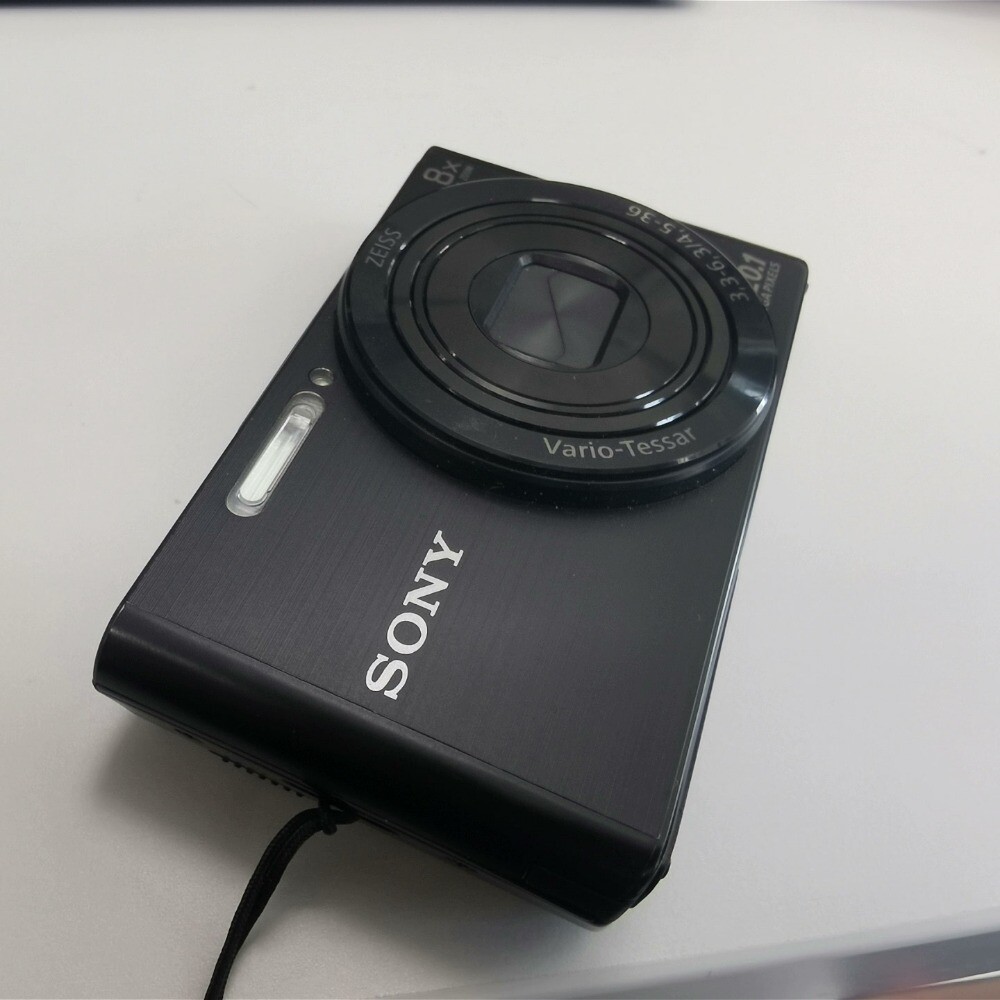 Sony Cyber-Shot DSC-W830 Digital Camera 8x Optical Zoom with