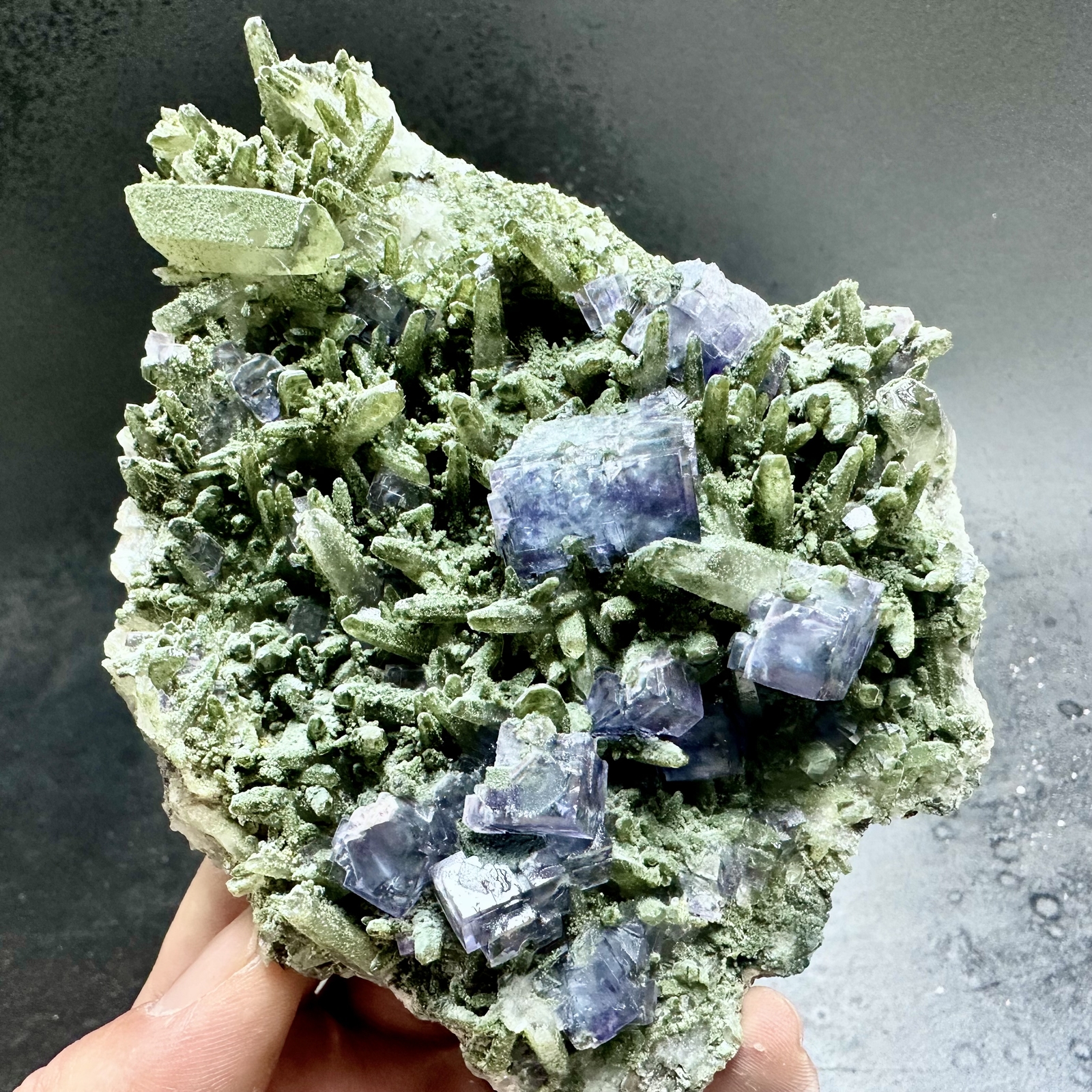 350g Natural Himalayan green crystal blue fluorite symbiotic mineral specimen
