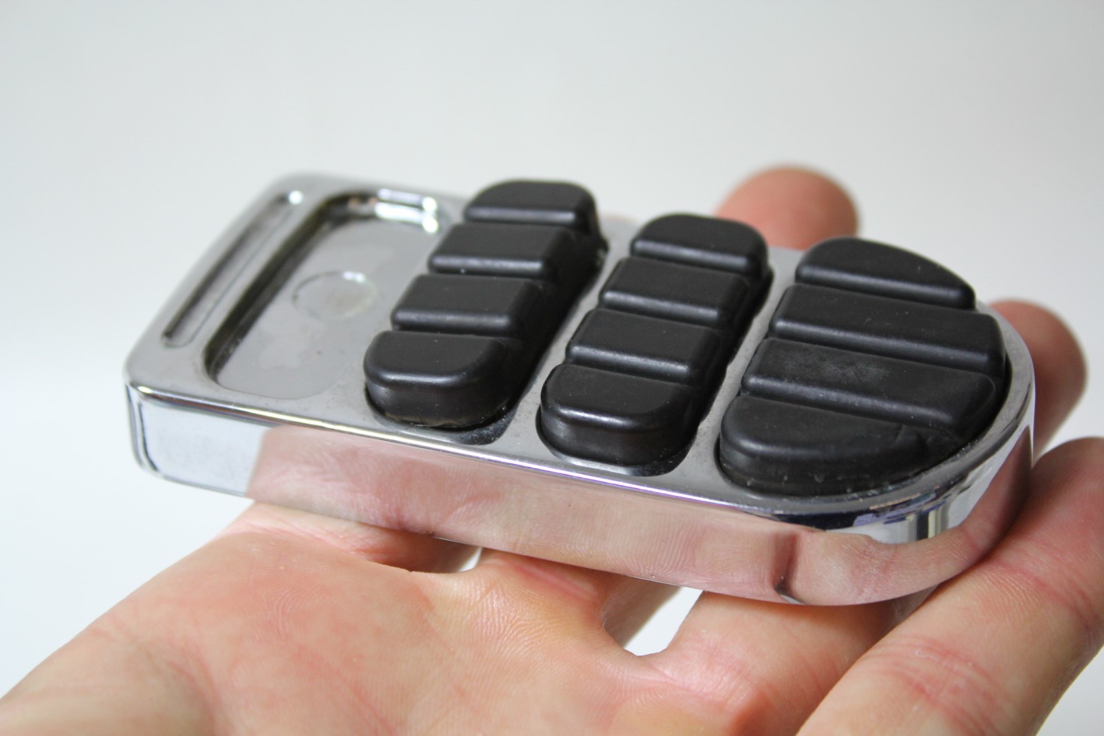 Kuryakyn 8044 brake pedal pad cover Longhorn FLST Softail ? FL ? FXR