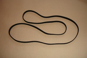 2  gebrauchte Riemen -  sehr gut erhalten THORENS TD160 126 146 auch 166, 320...