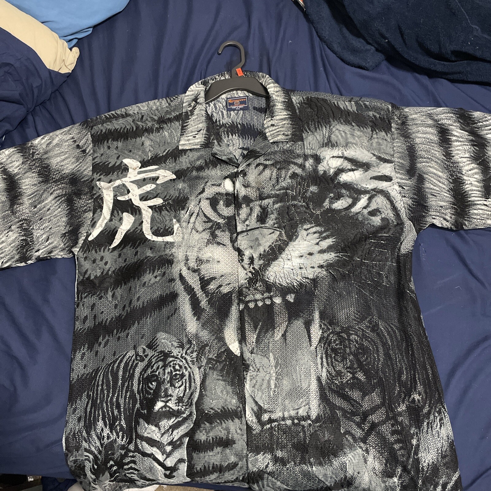 Picture 1 of 3