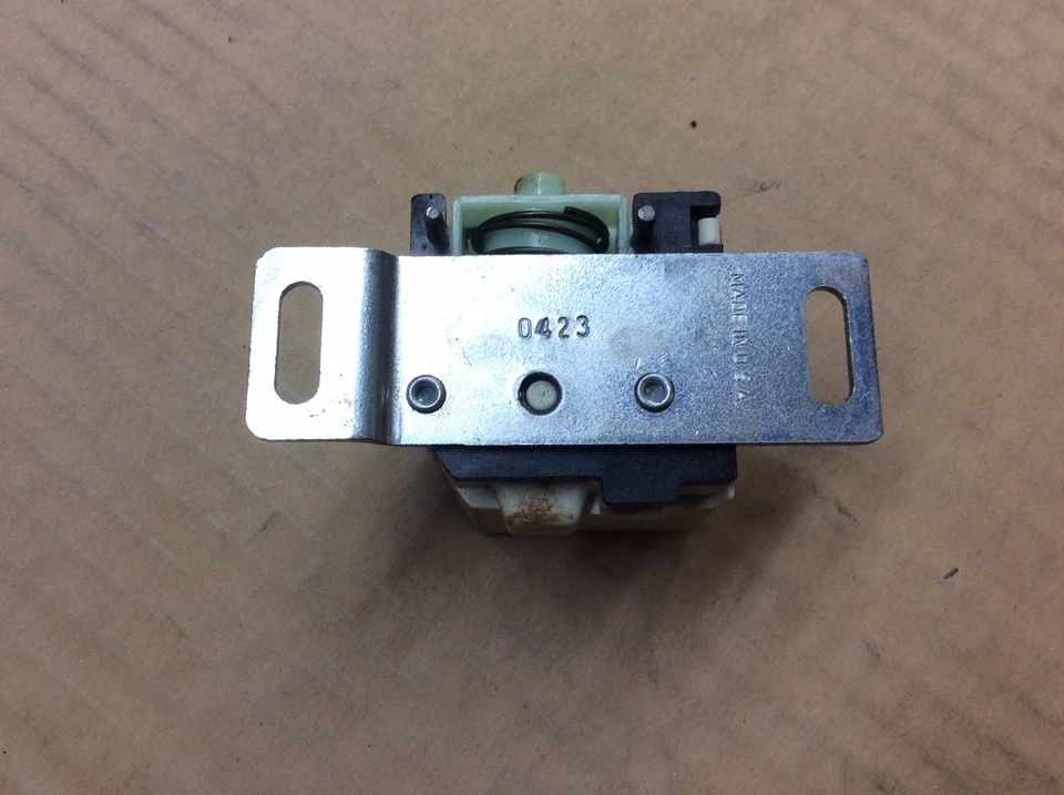 Nuevo interruptor de atenuación Borg Warner DS123 Foto 4 de 4