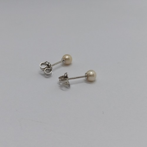 ARMONIE GIOIELLI ORECCHINI CON PERLA BIANCA E ORO BIANCO 18Kt P.4-4,5 mm (0491) - Foto 6 di 11