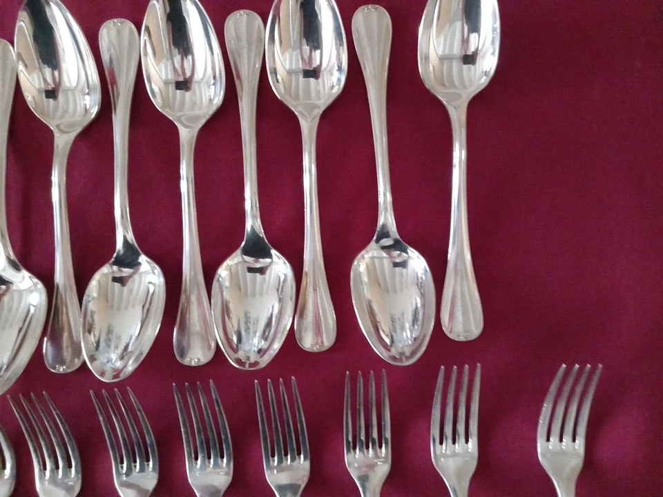 1 ménagère 25 couverts en métal argenté ercuis modèle Dampierre - Photo 3/4