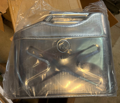 Wavian USA 10L Water Can Stainless Steel Swiss Link