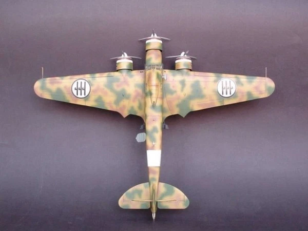 Trumpeter 02817 SAVOIA MARCHETTI SM79-11 SPARVIERO 1:48 Kit di modellismo - Immagine 3 di 4