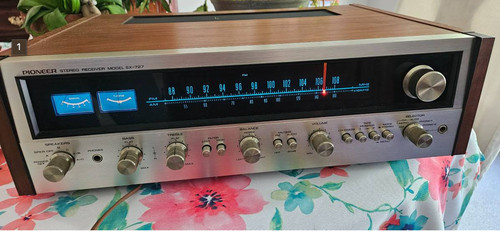 Vintage Pioneer SX-727 stereo receiver/tuner