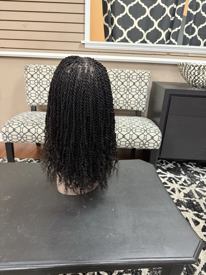 Pelucas de cabello humano Mini Twist Foto 3 de 4