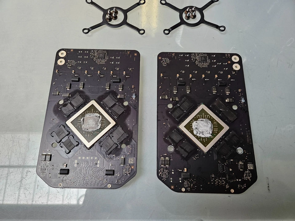 Matched Pair of AMD FirePro D300 2GB Video Card A & B For Mac Pro A1481 + Mount - Image 4 of 4