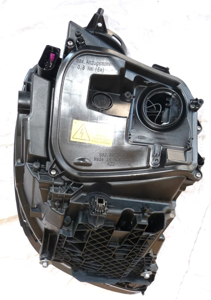 18-24 Porsche 718 Boxter Cayman Spyder Left Black Dynamic Headlight 982941077H - Image 4 of 4