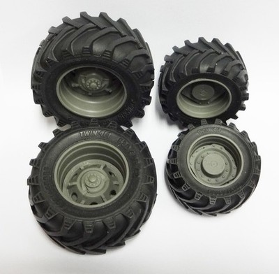 ARTISAN32 - 4 Trelleborg-Räder   vorne 47 x 24 mm   hinten 62 x 30 mm - 1/32 ...