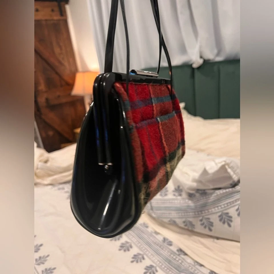 Bolso sin asas Nine West asa superior cuadros tartán cuadros negro charol bolso vintage Foto 4 de 4