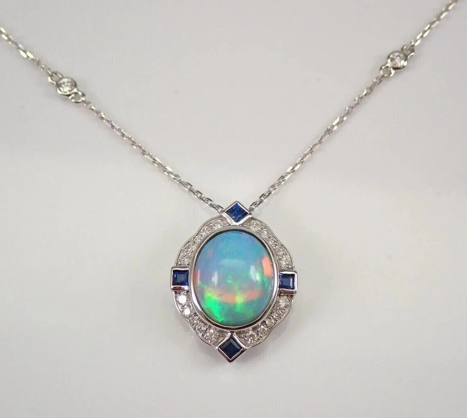 Collar colgante de ópalo de fuego simulado de corte ovalado de 2 quilates para mujer enchapado en oro blanco de 14 k Foto 3 de 3
