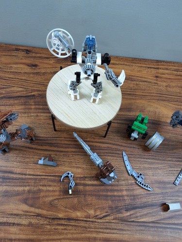 Lego Bionicle TOA KOPAKA & Other Figures Pieces Lot - Picture 18 of 19