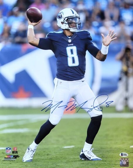 Marcus mariota Autographed Signed Tennessee Titans 16X20 Photo w/Beckett COA 