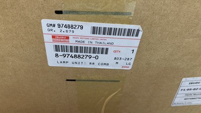 GENUINE ISUZU LAMP UNIT RR COMB 8974882790 | eBay
