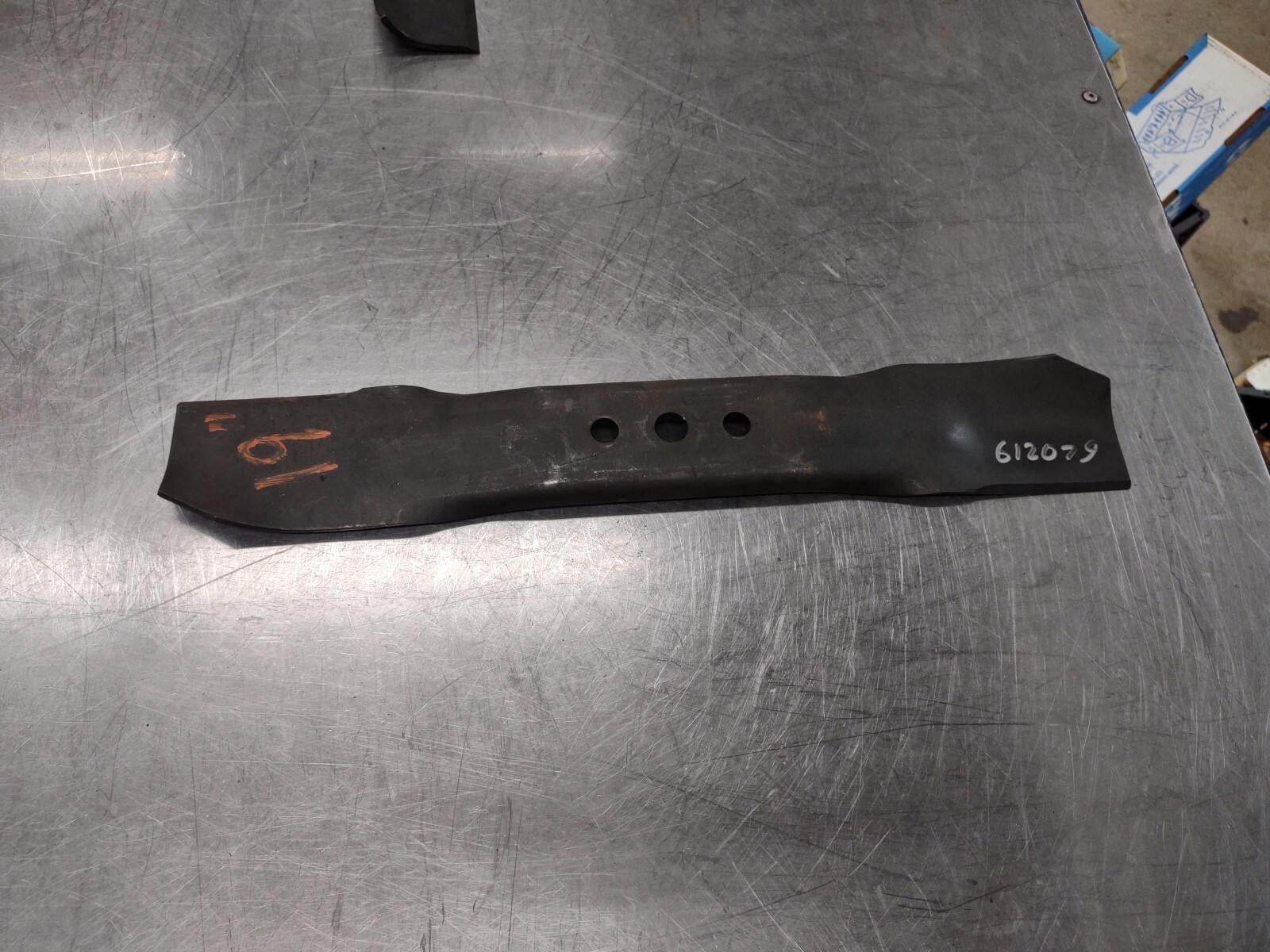 19" Lawnmower Blade replaces Lawnboy 61207903 682909 611289