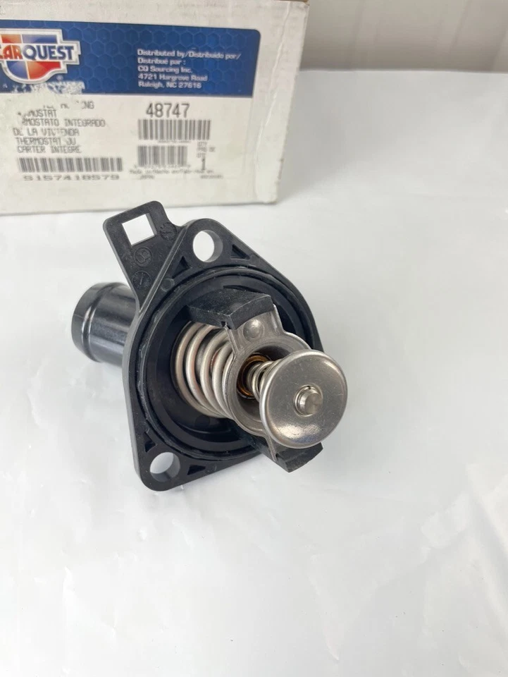 Термостат охлаждающей жидкости двигателя Carquest 48747, выпуск воды в сборе с корпусом - Изображение 4 из 4
