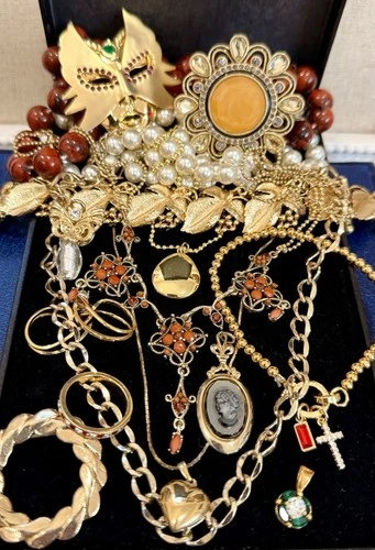 Vintage Estate Costume Jewelry Lot! SARAH COV, LISNER and more!