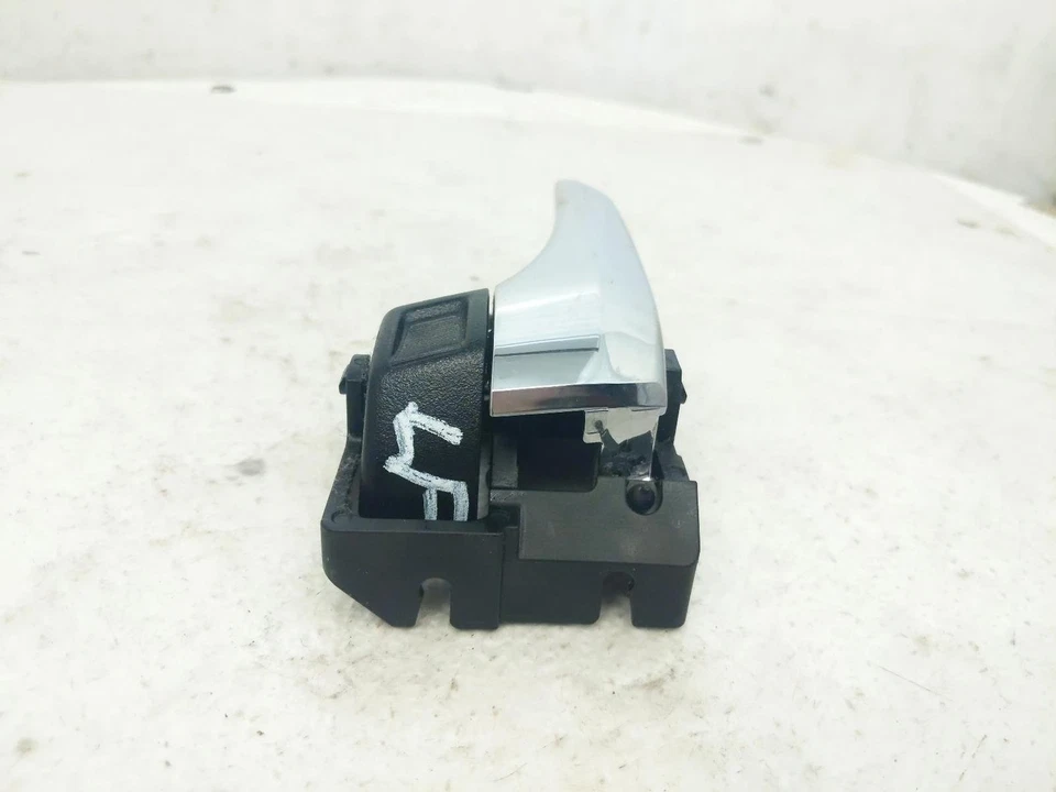 Manija de puerta interior del conductor delantero Toyota Rav4 2013-2018 69206-06150-C0 Foto 2 de 4