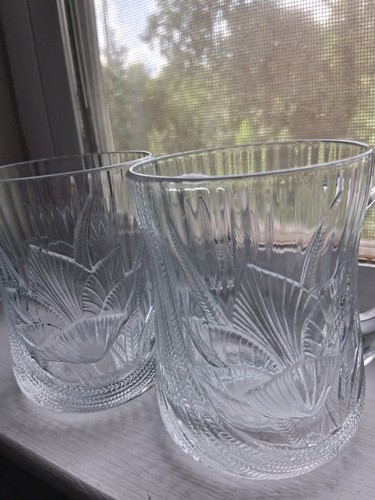 Vintage Set of 2 Arcoroc Canterbury Mugs - Picture 7 of 8