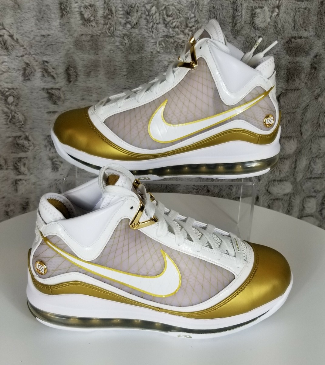 lebron 7 gold