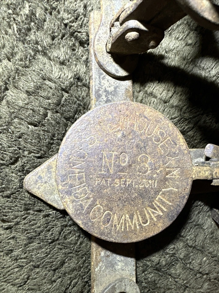 Oneida Community Trap No 3 x2 - Image 2 of 3