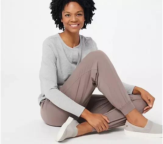 AnyBody Petite Cozy Knit Luxe Jogger Pant Smokey Taupe Large