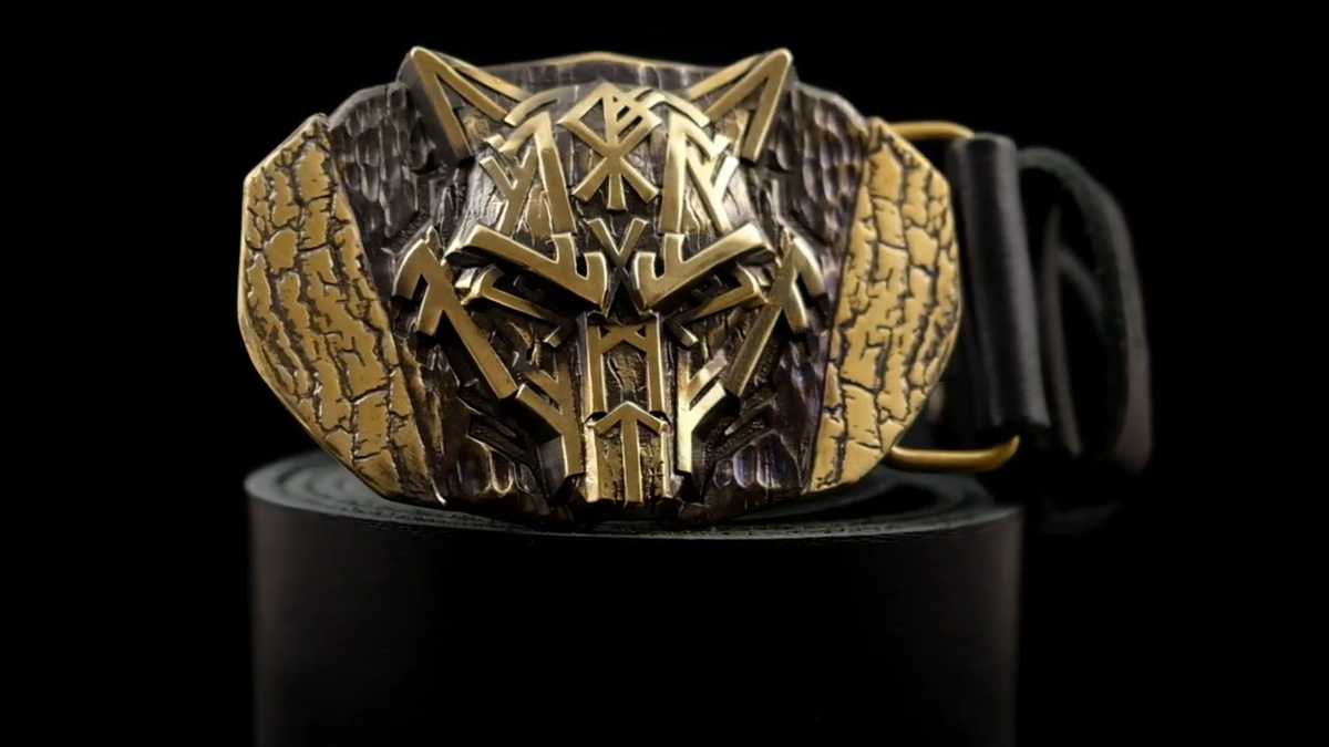 アート・デザイン・音楽 Inka & Niclas Lindergard: The Belt of Ve Leather belt with Runic Wolf buckle, Old Norse scandinavian viking
