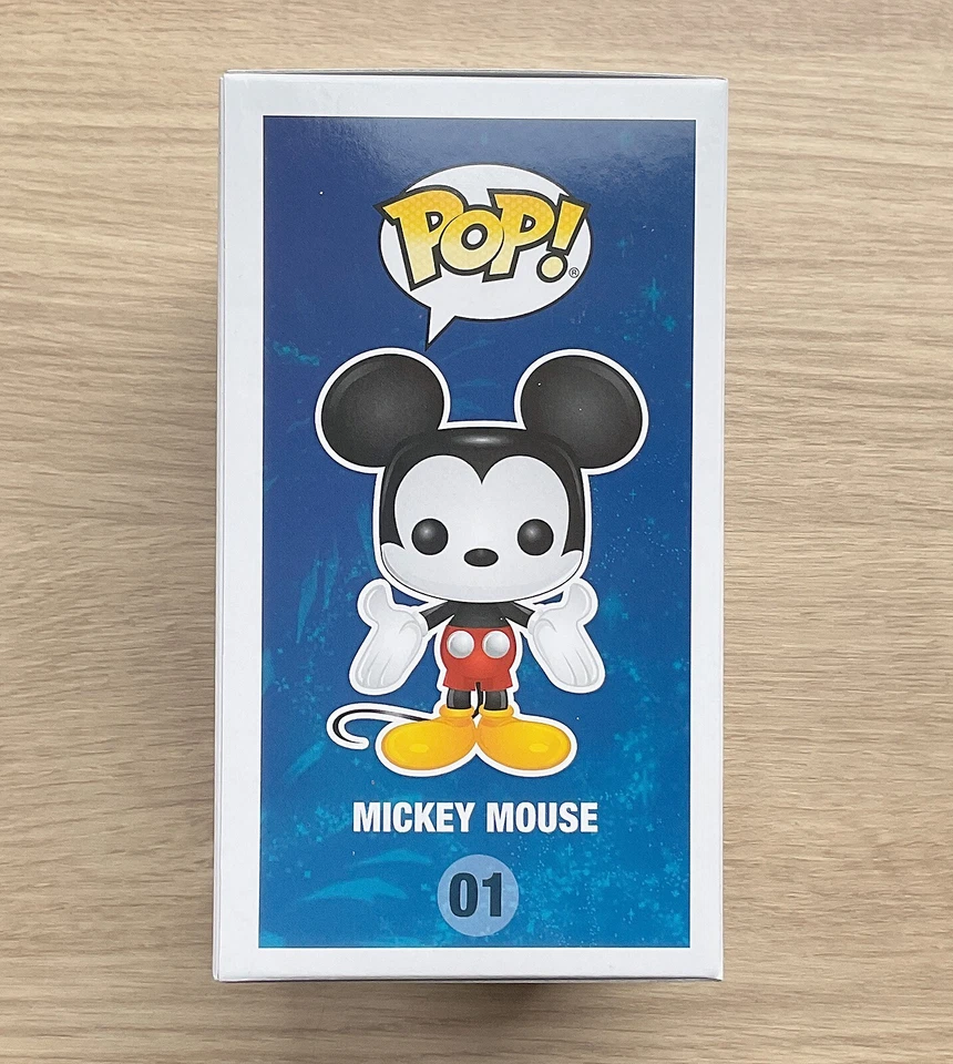 Funko Pop Disney Mickey Mouse Gold Glitter #01 + Free Protector - Image 4 of 4