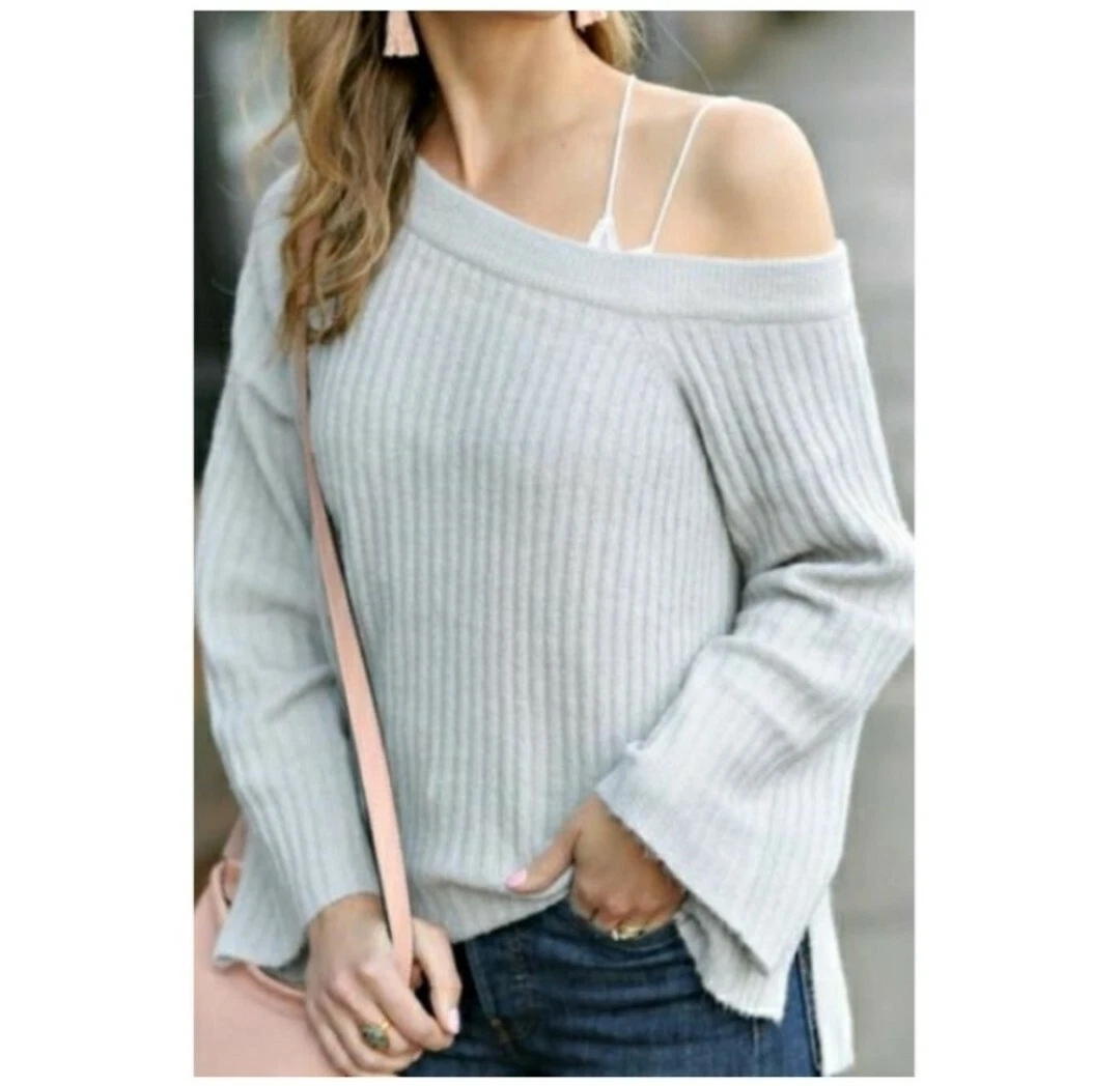 Off shoulder hotsell pullover sweater
