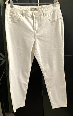 D. Jeans Women's Size 14 Off-White Mid Rise, Comfortable Stretch.