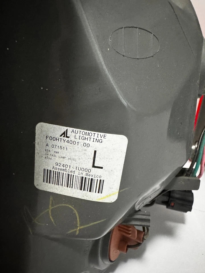 Luces traseras Kia Sorento 2011-2013 (par) OEM Foto 3 de 4