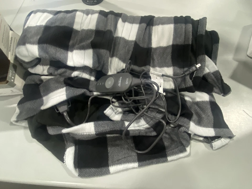 LANCE AQUECIDO DE LÃ FEIXE DE SOL, 50 POL X 60 POL, 127 CM X 152 CM - PRETO/BRANCO - Imagem 3 de 4