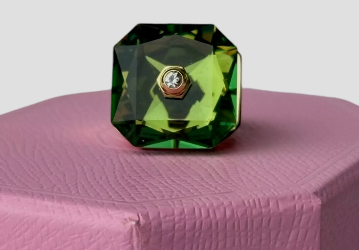 ★SWAROVSKI★Numina オーバーサイズ 八角形 クリスタル リング Swarovski Numina cocktail ring Octagon cut, Green Size 8