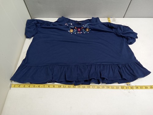 Signature Studio Women's Dark Blue Cold Shoulder Embroidered Top (Size 2X) - Picture 8 of 15