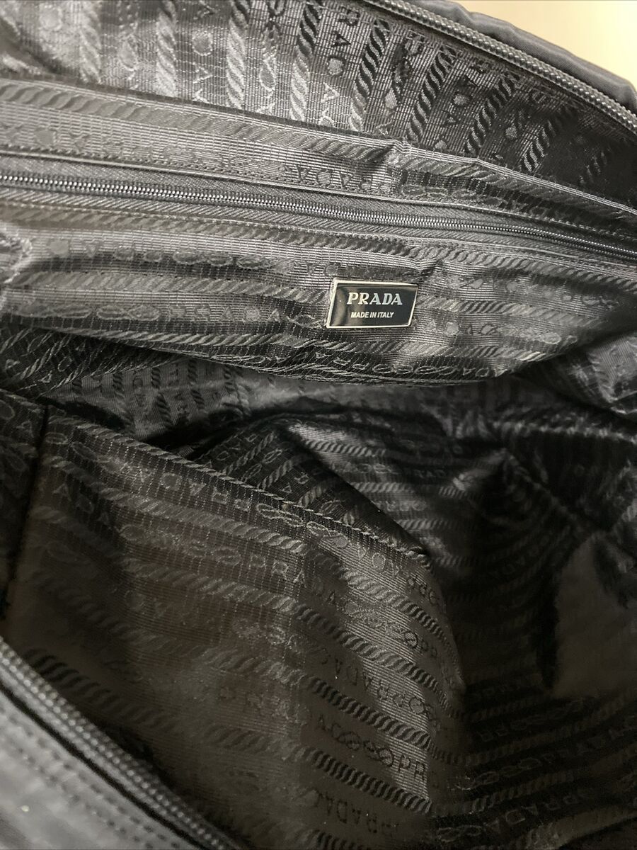 Vintage Prada Black VELA SPORT Nylon Bag Purse Tote 2000's Vintage Prada Black VELA SPORT Nylon Bag Purse Tote 2000's