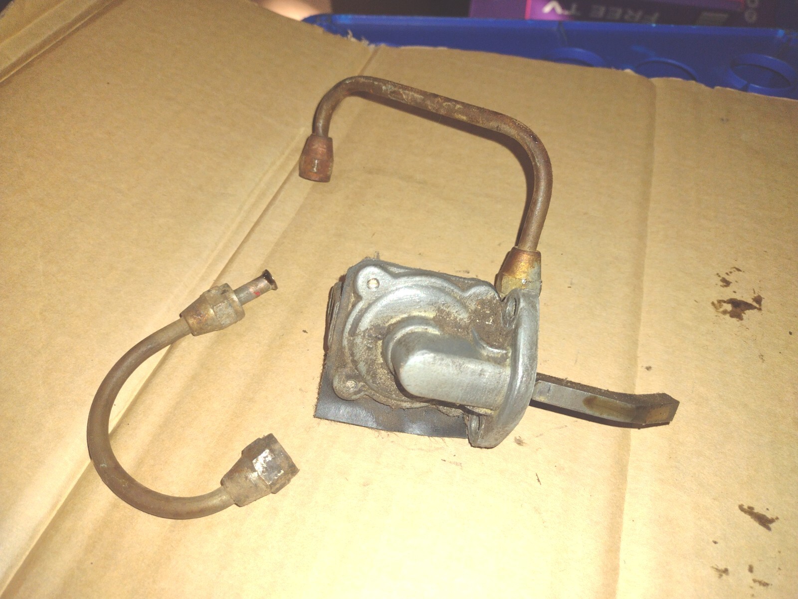 Wisconsin TFD 2 Cylinder Engine Fuel Pump Assembly THD Gas Line