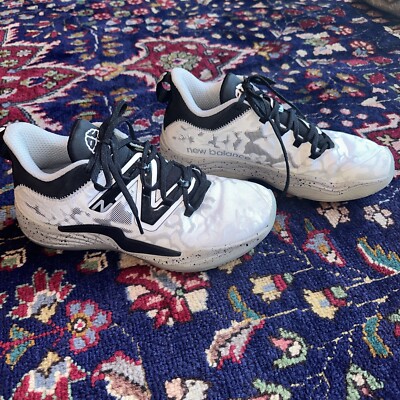 New Balance White black TWO WXY V3 Men's 9 Womens 10.5 New Balance White black TWO WXY V3 Men's 9 Womens 10.5