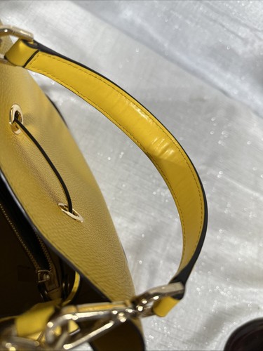 Michael Kors, Yellow Purse - Picture 7 of 11