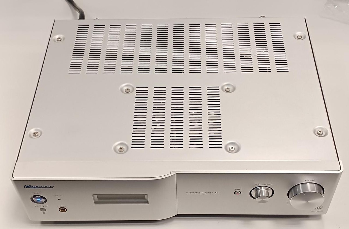 PIONEER A-A9 Stereo Integrated Amplifier in Very Good PIONEER A-A9 Stereo Integrated Amplifier in Very Good