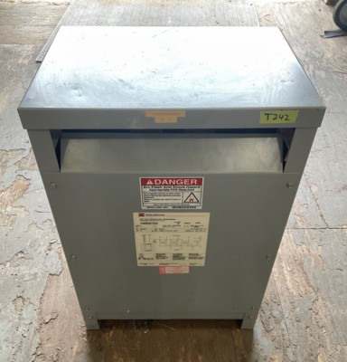 30kVA Cutler Hammer V48M28T30K Transformer 3PH Pri 480V Sec 208Y/120V Indoor