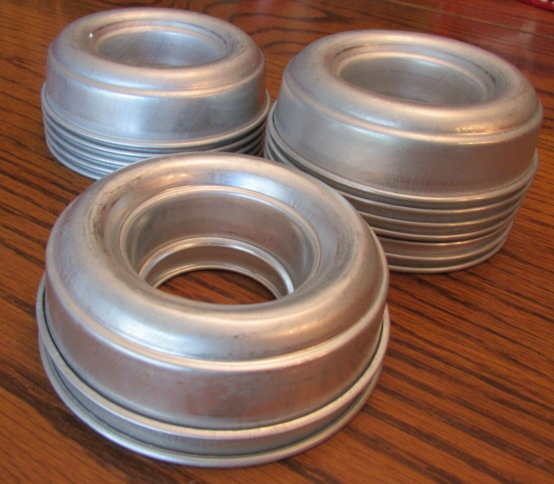 14 VINTAGE MINI ALUMINUM JELLO/GELATIN MOLDS-ICE RINGS-WREATHS-HOLIDAY-CRAFTS