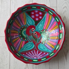 Cuenco de cerámica de arte popular pintado a mano diseño de pájaro pedestal rojo cuenco con patas