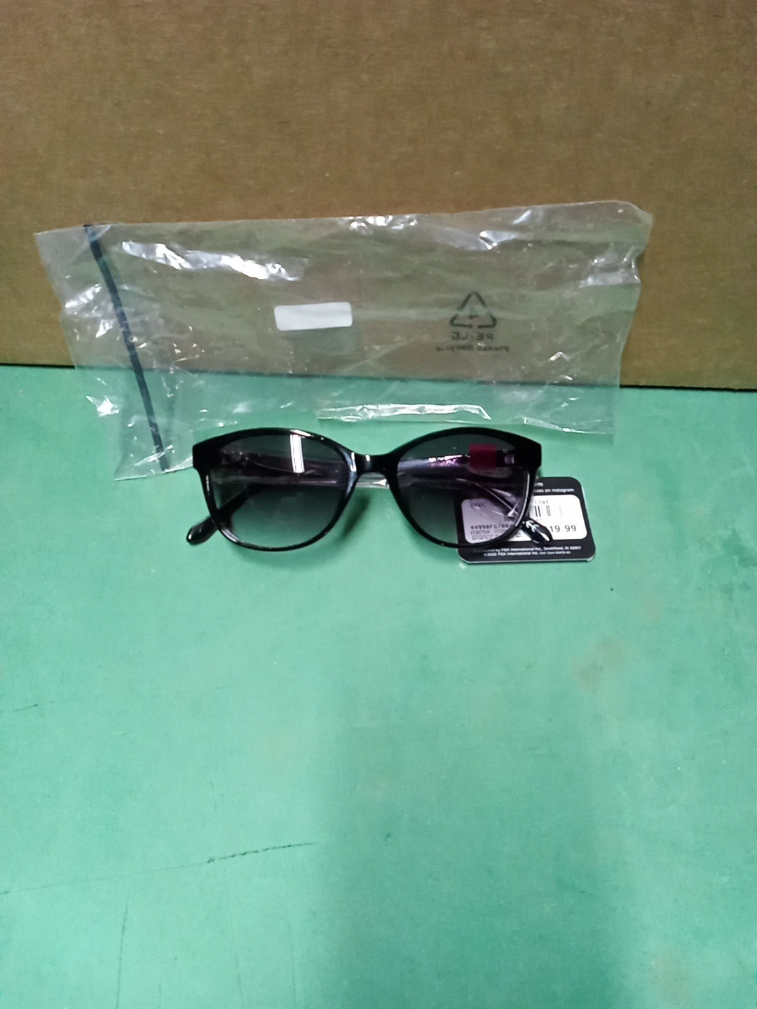 Foster Grant Scratch @ Impact Resistant Sun Glasses