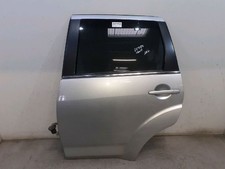 Porte arrière et accessoires Peugeot 4007