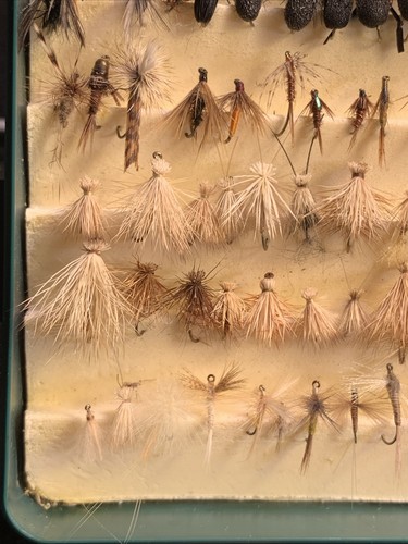 VINTAGE box lot Fly Fishing FLIES Bob Jacklin Jacklin's Yellowstone MONTANA - Picture 7 of 12