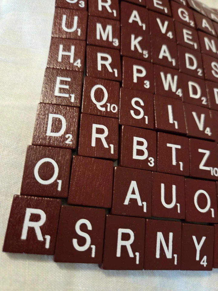 Scrabble Deluxe деревянный письмо плитки полный комплект 100 бордовый бордовый бордовый замены - Изображение 2 из 4